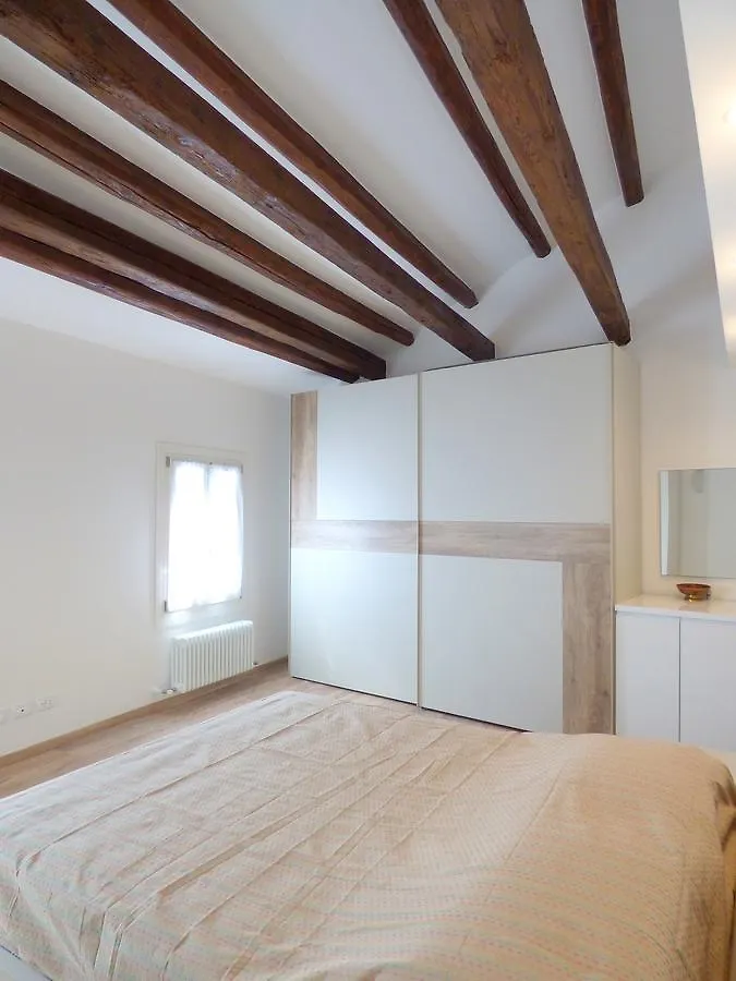 Beautiful Venice Apartment